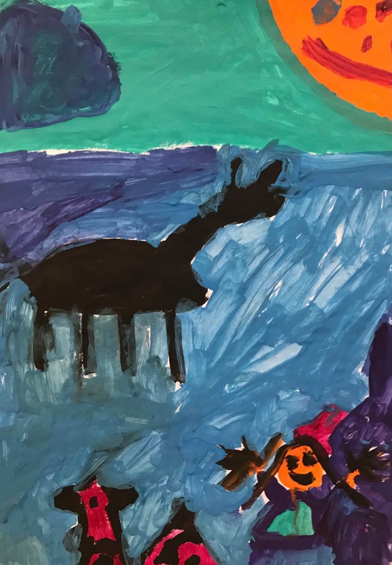 Schwarzes Pferd auf blauem Grund